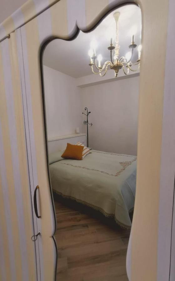 Casa Remo - Dolce Soggiorno Nella Piazza Di Greve Greve in Chianti Eksteriør billede