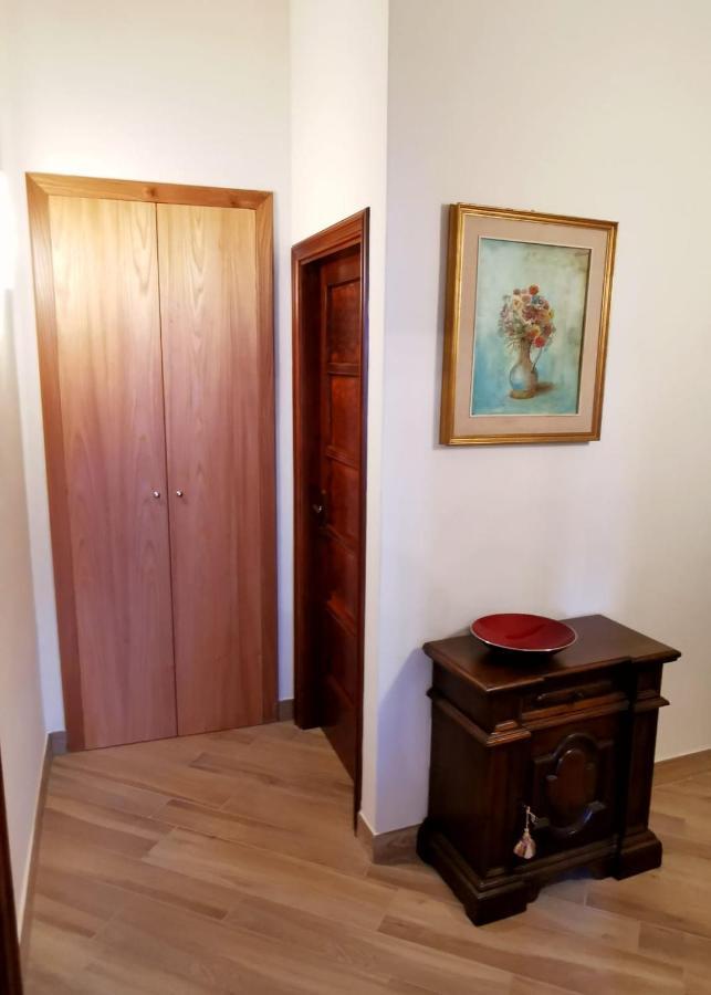 Casa Remo - Dolce Soggiorno Nella Piazza Di Greve Greve in Chianti Eksteriør billede